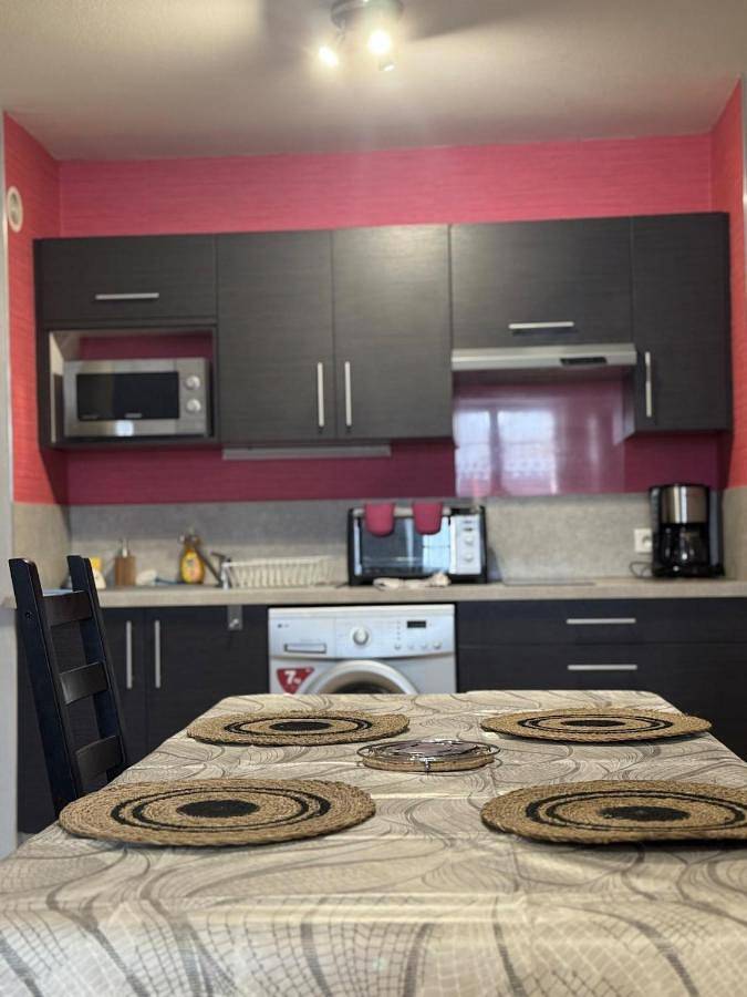 Appartement entier, Studio confortable proche thermes in Salins-les-Bains, Jura Francais