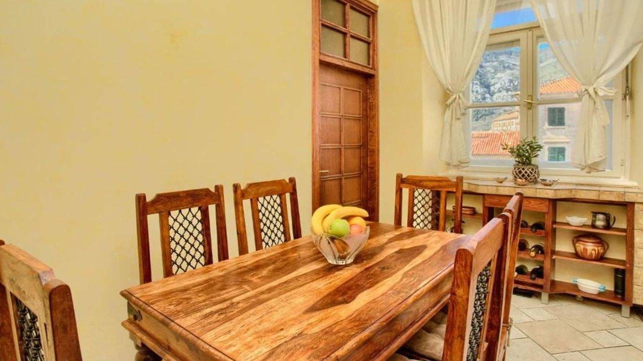 Ganze Ferienwohnung, Ferienwohnung für 6 Personen (80 m²) in Kotor in Kotor, Opština Kotor