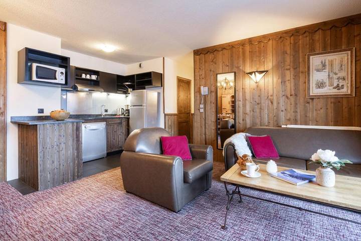 Appart’hôtel pour 6 personnes, avec balcon ainsi que sauna et piscine, animaux acceptés