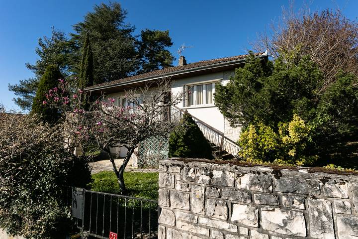Gîte pour 6 personnes, animaux acceptés à Alvignac