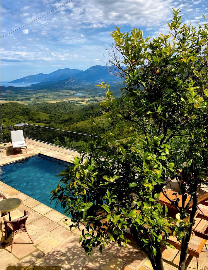 Chambre d’hôte pour 2 personnes, avec vue sur le lac dans Haute-Corse