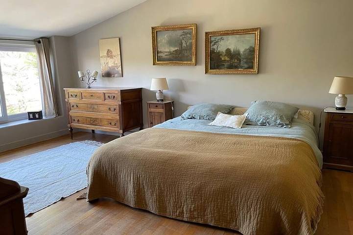 Gîte pour 10 personnes, avec terrasse ainsi que piscine et jardin à Chabeuil - 4