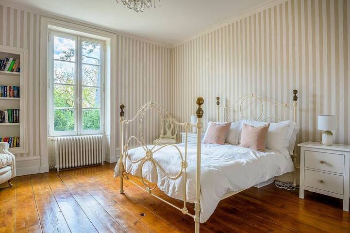 Location de vacances pour 8 personnes, avec jardin à Sainte-Sévère (Charente) - 4