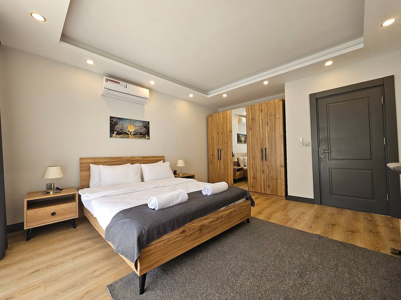 Ganze Wohnung, Professionally Maintained, Spacious New Suites 2-1 in Muratpaşa, Provinz Antalya