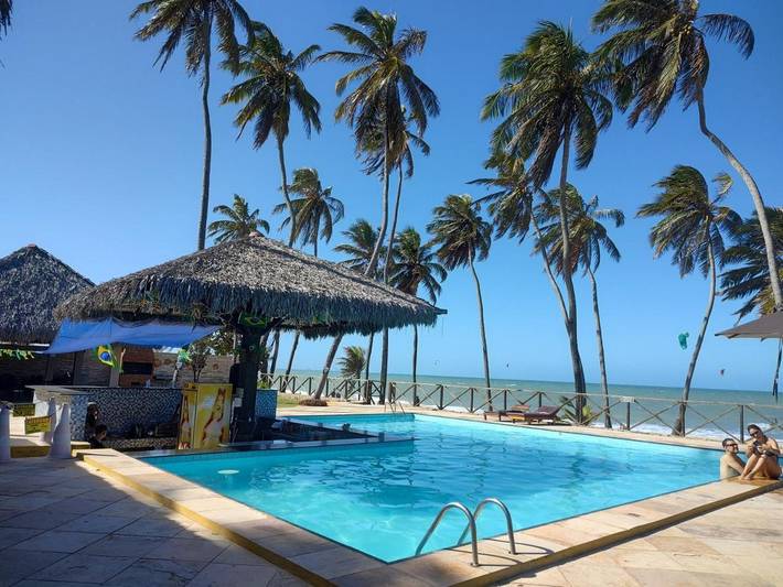 Casas e apartamentos de temporada para 2 pessoas, com piscina e jardim em Caucaia