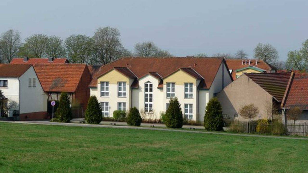 Doppelzimmer für 3 Personen (23 m²) in Riethnordhausen in Riethnordhausen, Corazón de Turingia