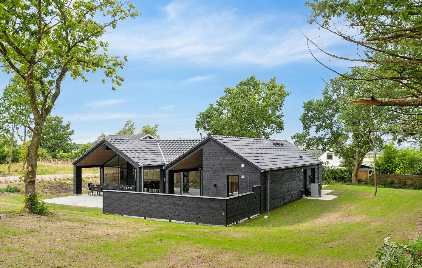 Feriehus for 14 personer med terrasse in Saksild Strand, Rude Strand