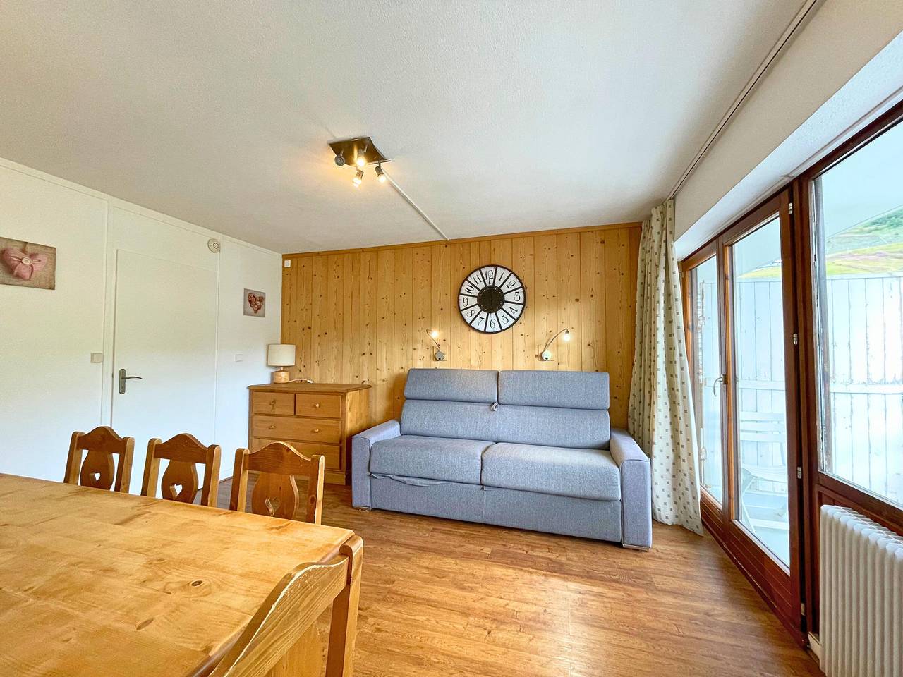 Appartement entier, Appartement avec balcon, aux pieds des pistes, 5 pers - La Croisette, Les Ménuires in Les Menuires, Saint-Martin-de-Belleville