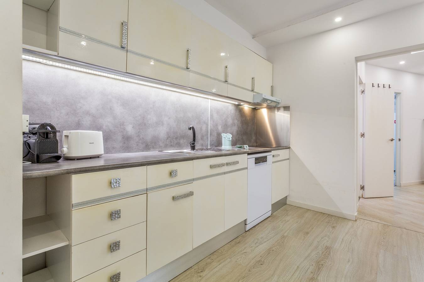 Ferienhaus 'Las Américas Seafront – Gratis Wlan' mit privater Terrasse, Wlan & Klimaanlage in San Eugenio Alto, Adeje