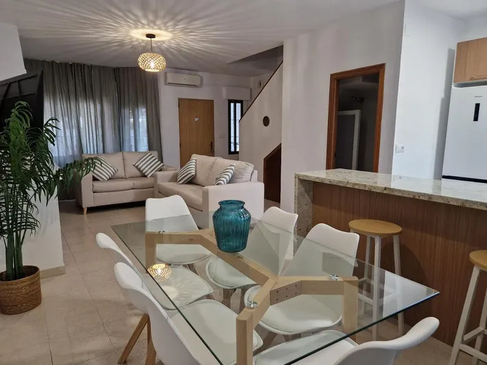Casa de vacaciones para 10 personas, con balcón y vistas - 1