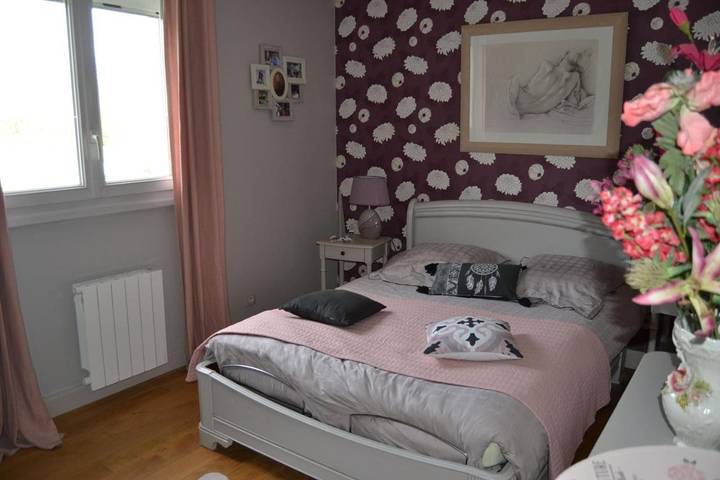 Gîte pour 4 personnes, avec jardin à Saint-Pavace - 2