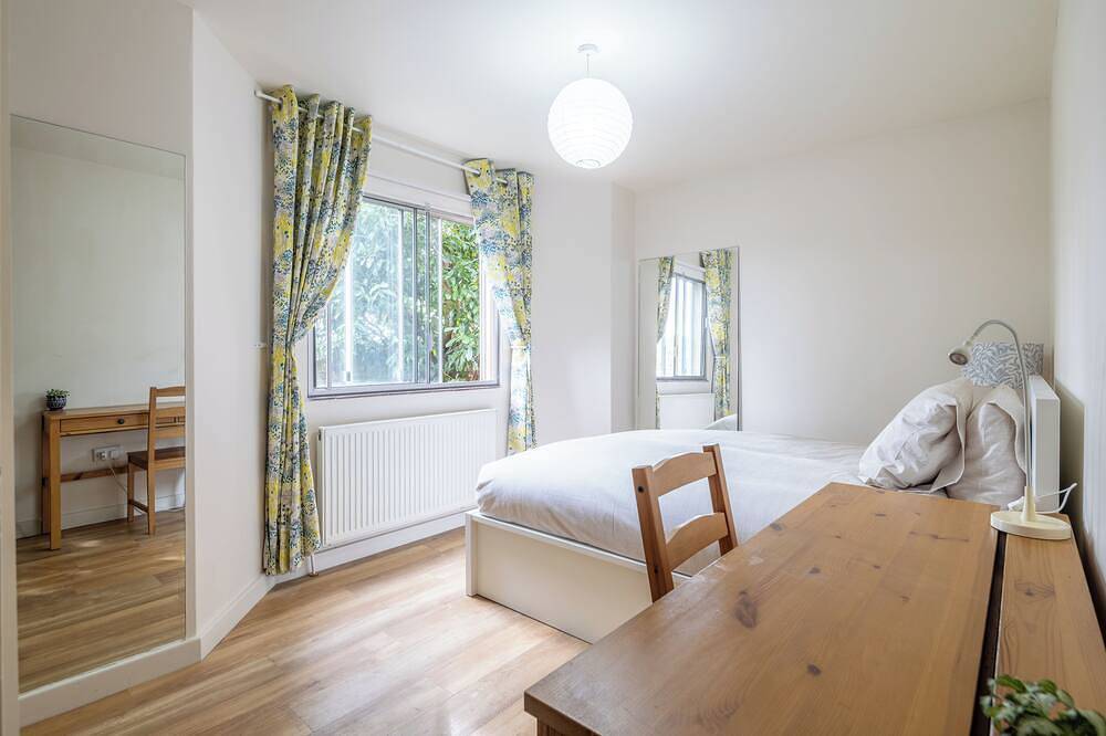 Entire apartment, Peaceful two-bedroom apartment beside the River Cam and Colleges in Cambridge, Cambridgeshire