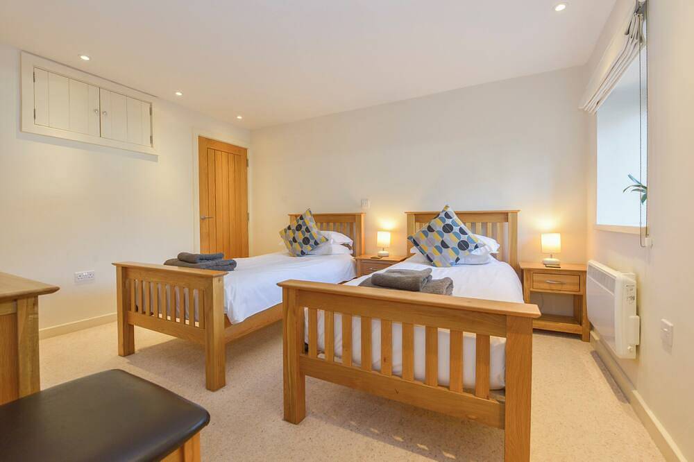 Old Armoury Barn, character holiday cottage in Ashburton in Ashburton, Dartmoor