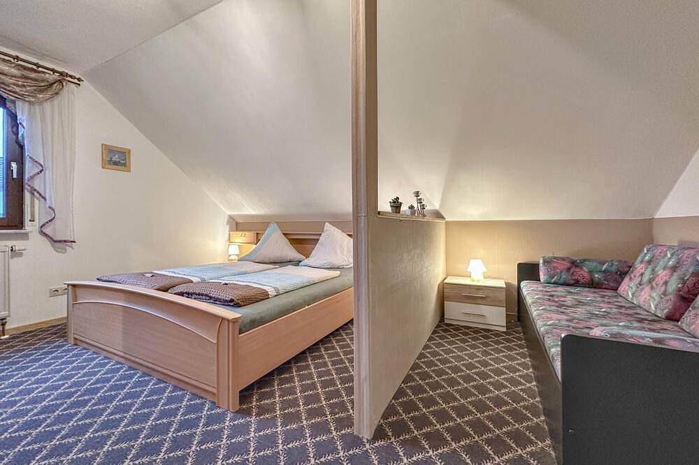 Ganze Wohnung, Schöne Wohnung im Vogtland mit Terrasse in Werda, Chemnitz und Umgebung