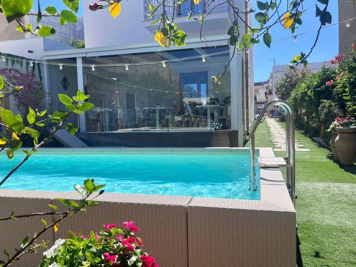 Bed and breakfast per 4 persone, con panorama e giardino nonché piscina - 1