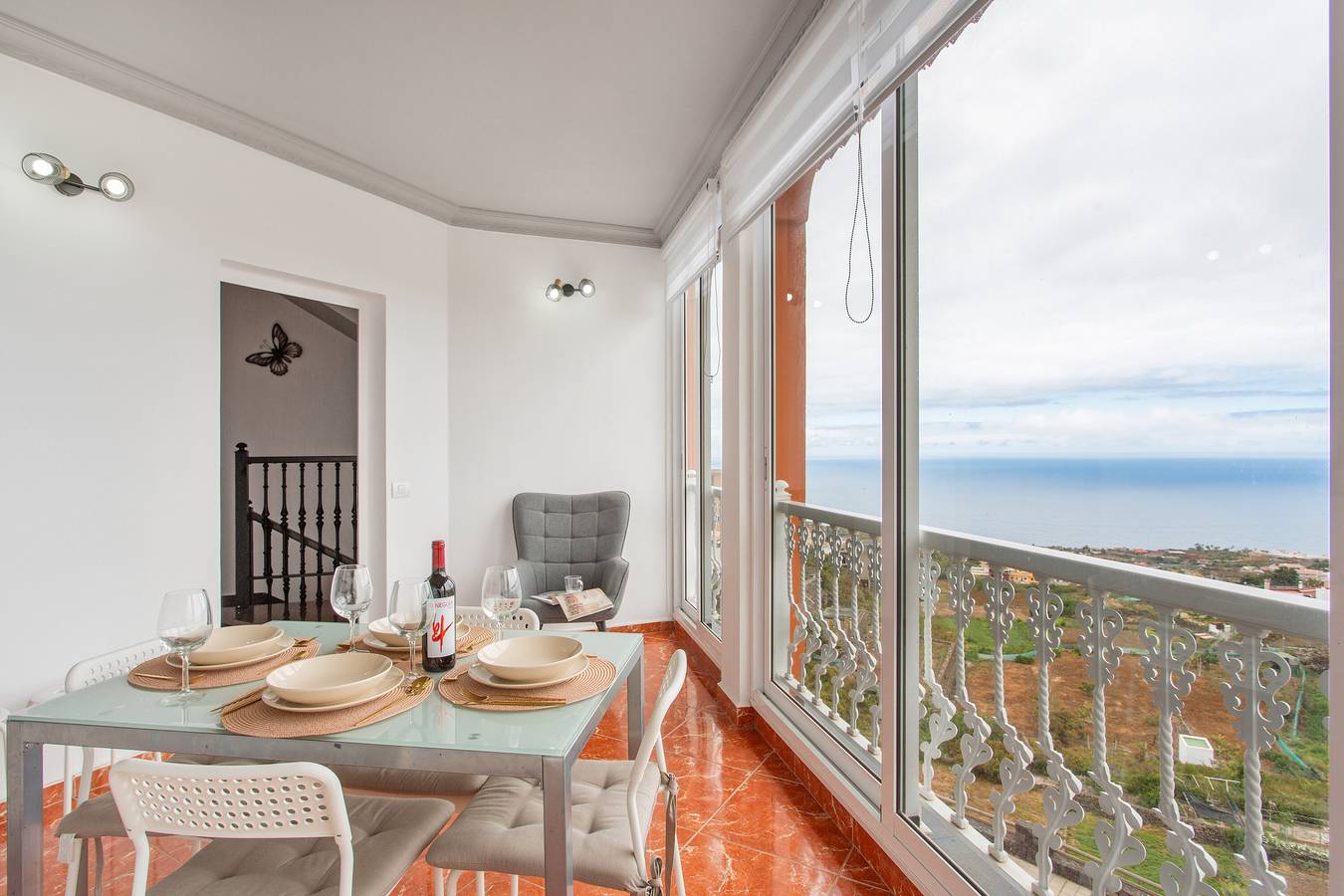 Vacation Home 'Tajinaste' with Sea View, Private Terrace and Wi-Fi in Santa Bárbara (Canary Island), Icod de los Vinos