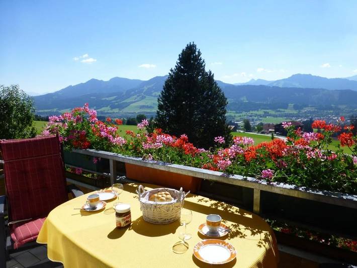 Ganze Wohnung, Apartment with Balcony in Wertach, Bayerisch Schwaben