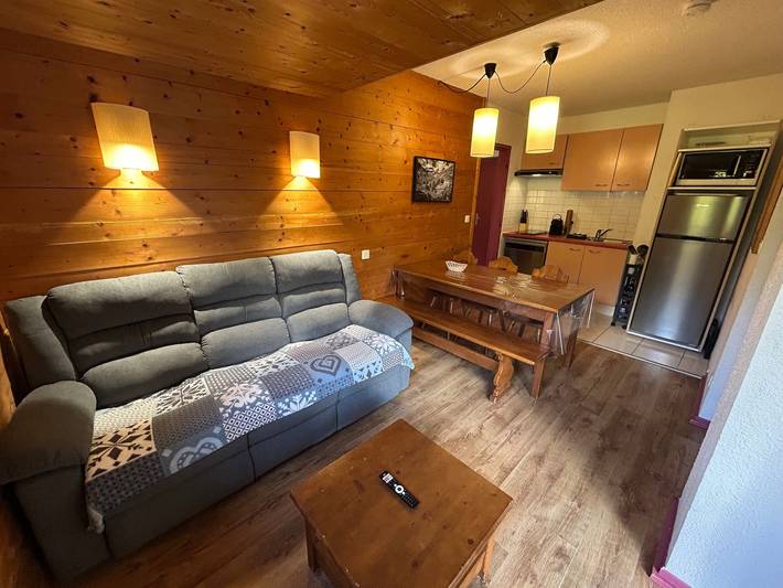Ganze Wohnung, Appartement 'L'estive Des 100 Lacs, Pool, Spa' mit Bergblick, privater Terrasse & Wlan in Cauterets, Nationalpark Pyrenäen