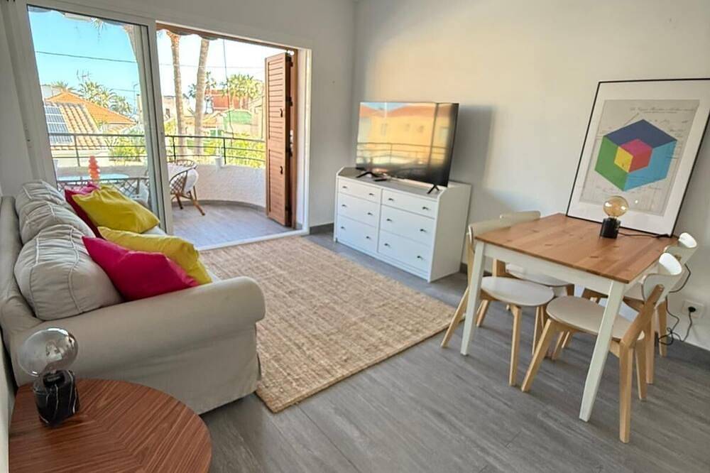 Entire apartment, Two Bedroom cosy apartment in San Javier, minutes from the beach. in Golf Resorts Murcia, San Javier