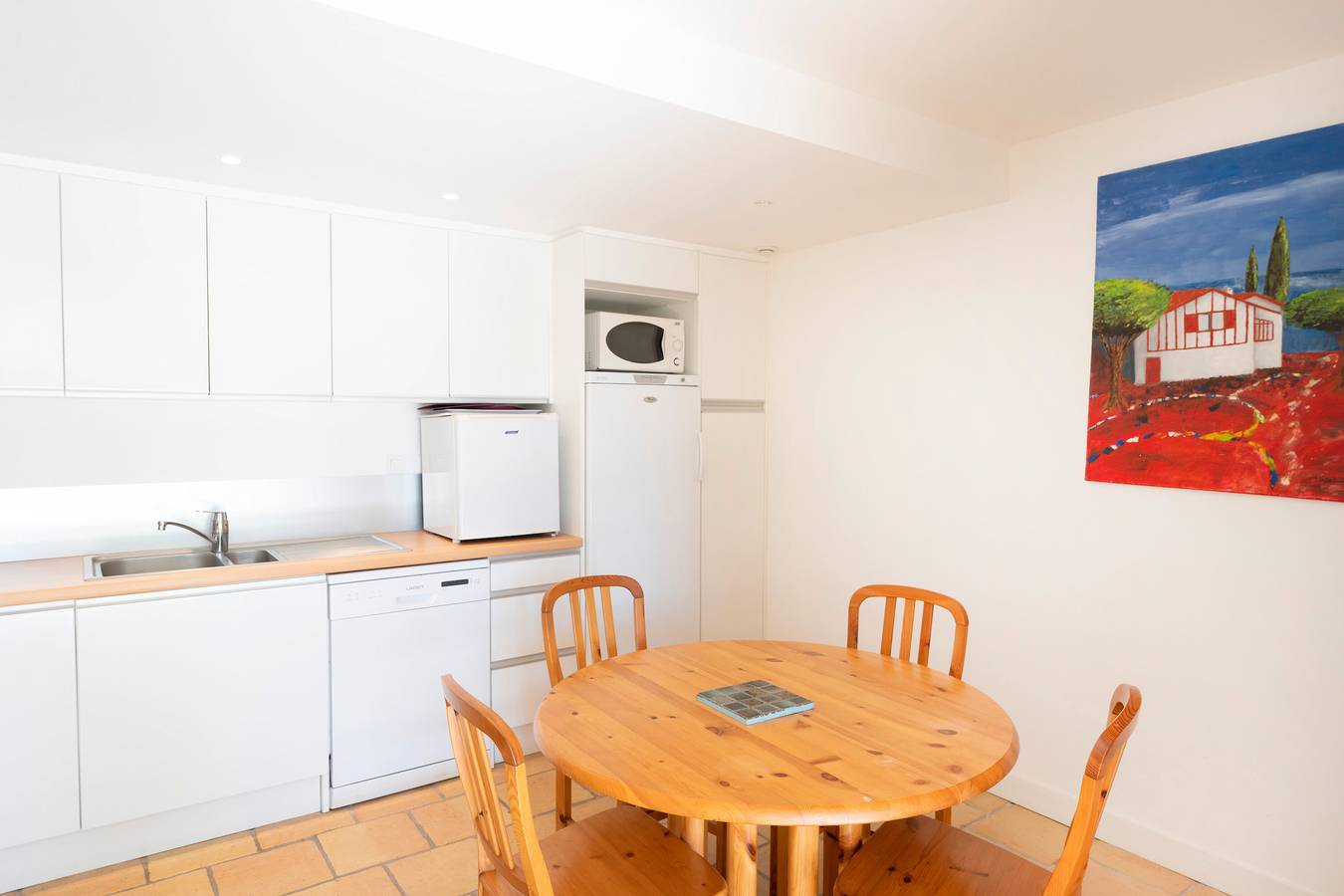 Entire apartment, Cozy Apartment in Soorts-Hossegor – Relaxing Family or Friends Getaway, Forest View and Terrace in Lake Hossegor, Hossegor