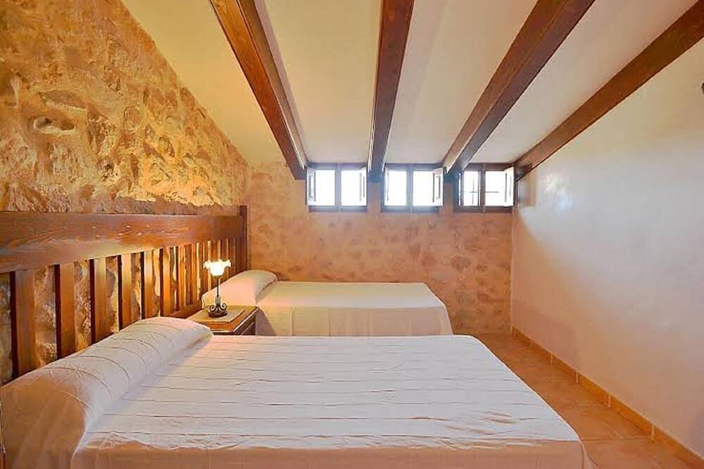 Casa rural en Mallorca con piscina y vistas in Villafranca de Bonany, Interior de Mallorca