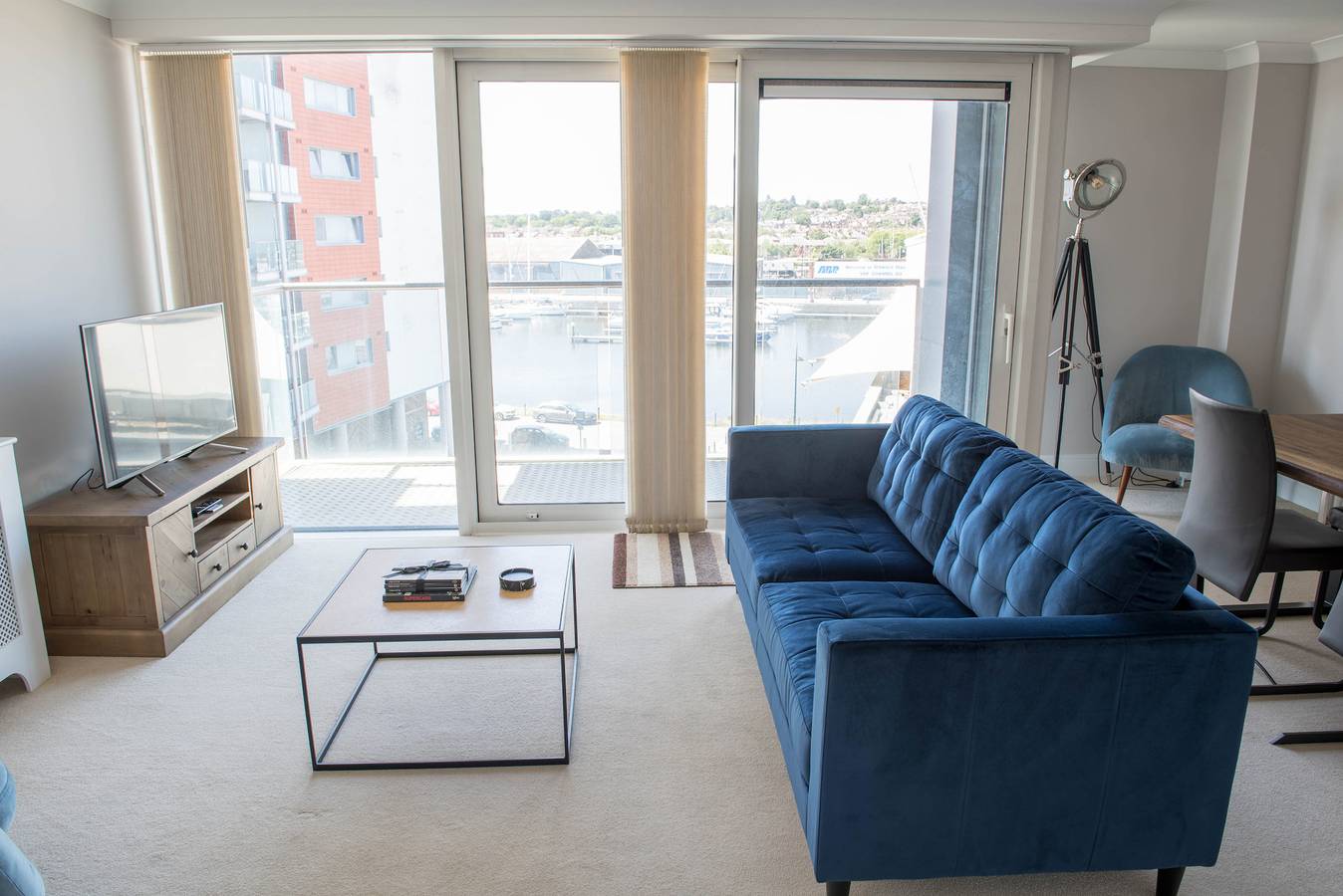 Ganze Wohnung, 2 Bed/2 Bath, Waterfront Views, Parking, (4th Flr) in Ipswich, Suffolk