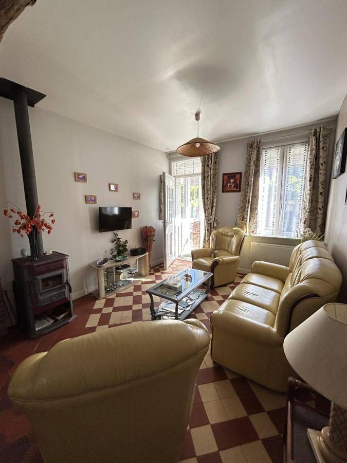 Location de vacances pour 4 personnes, avec Terrasse ainsi que Jardin et Vue dans Mesnil-Val Plage