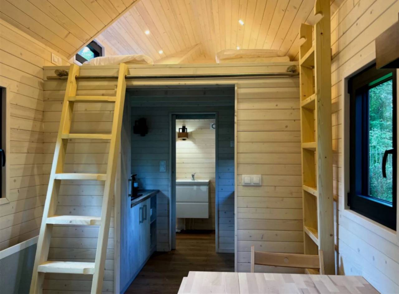 Cabane 3 étoiles - ccbechg in Neuilly-sur-Marne, Sena-Saint Denis