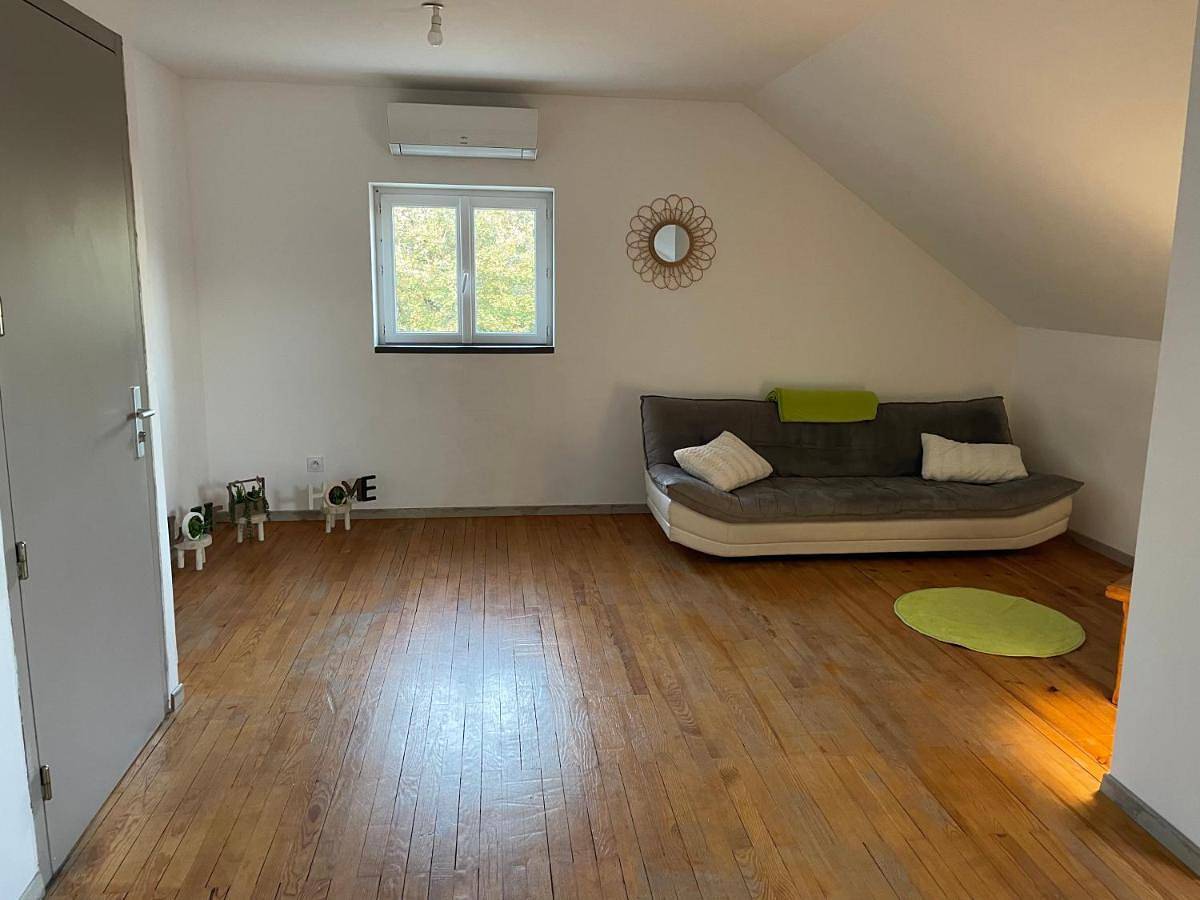 Appartement entier, Two-Bedroom Apartment in Massignieu-de-Rives, Belley