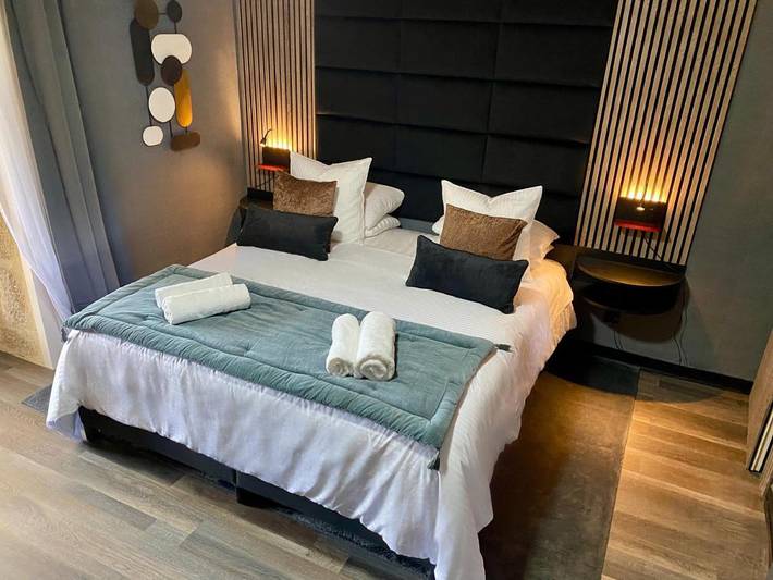 Chambre d’hôte pour 3 personnes, avec jacuzzi et jardin à Les Quatre-Routes-du-Lot