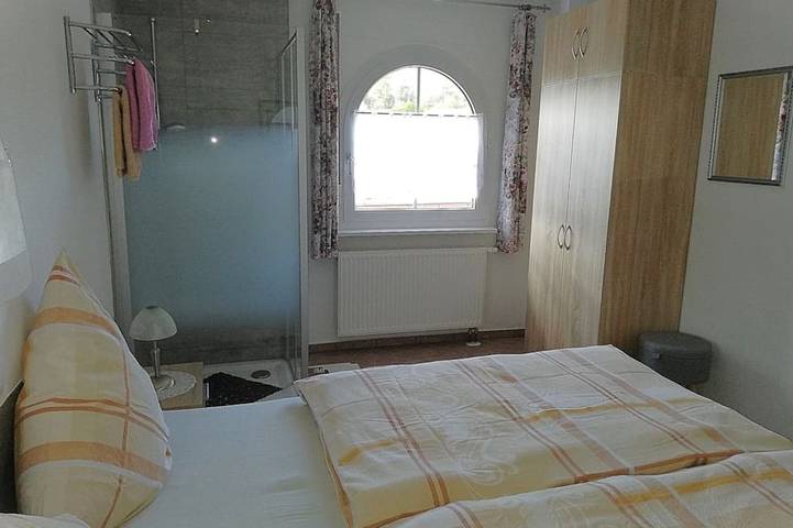 Ferienwohnung für 4 Personen, mit Terrasse und Garten in Naila - 3