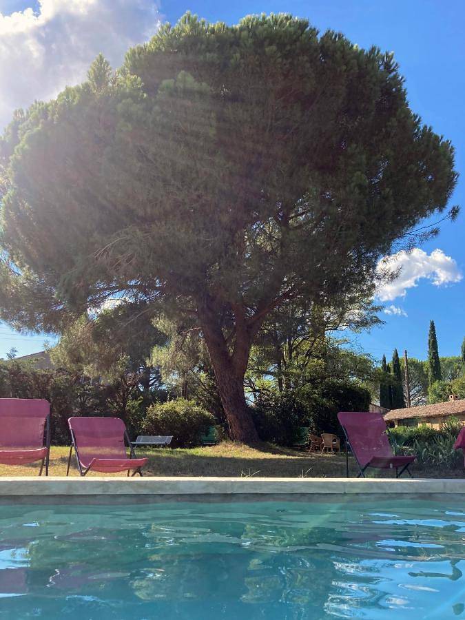 Location de vacances pour 2 personnes, avec jardin et piscine à Saint-Quentin-la-Poterie - 4