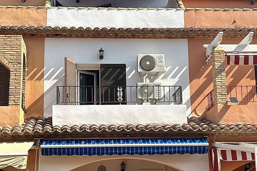 Welcoming 4-bedroom house in the heart of Los Alcázares, close to the sea. in Los Narejos, Los Alcázares