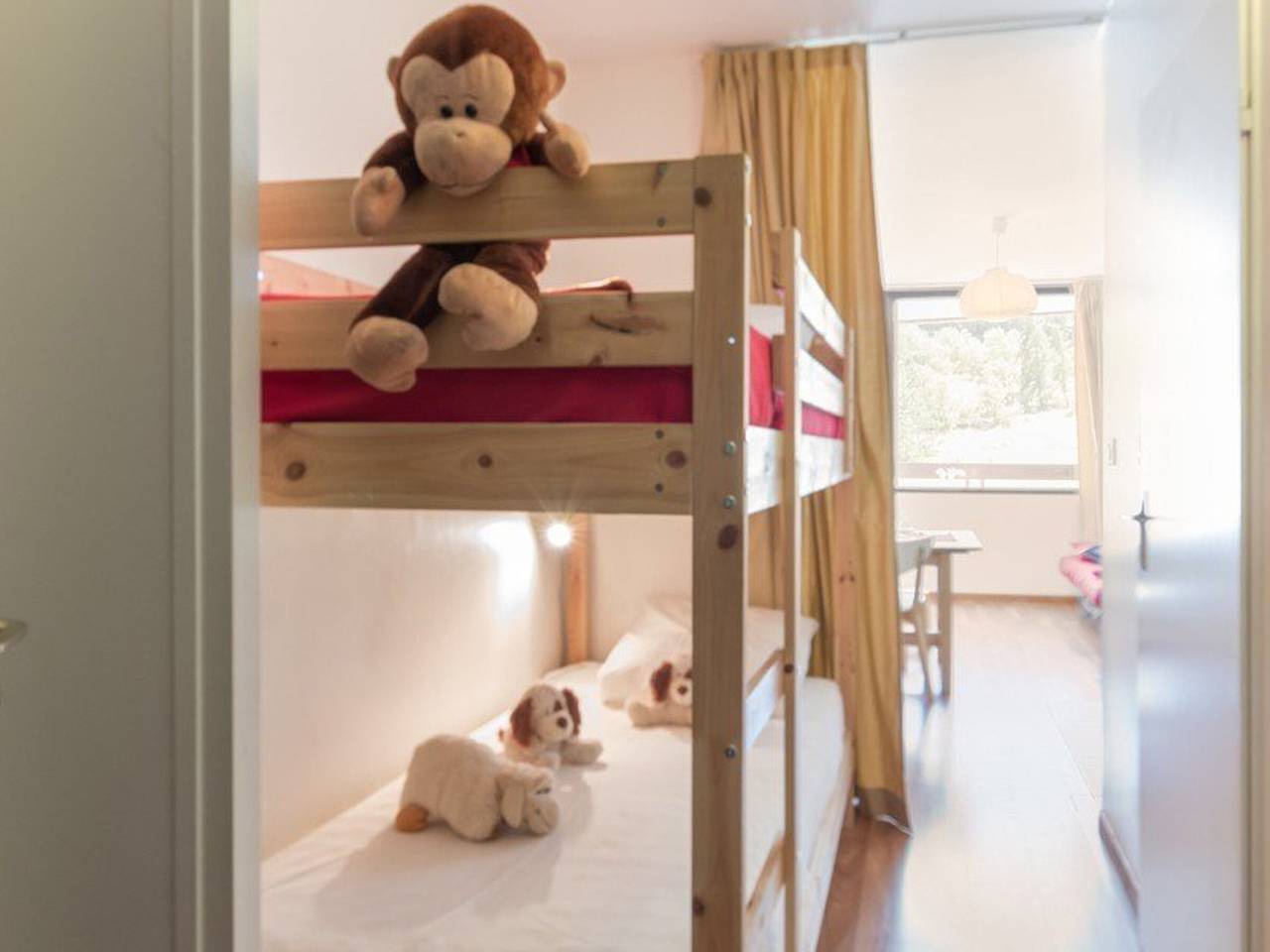 Apartamento entero, Estudio acogedor con vistas, acceso a pistas y balcón soleado in La Salle les Alpes, Serre Chevalier