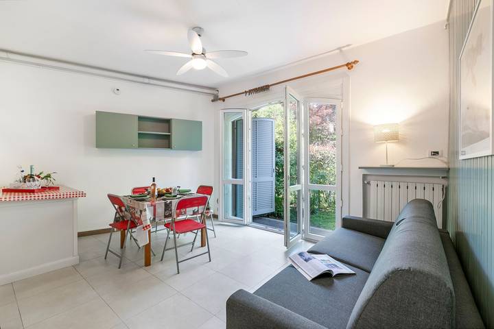 Gîte pour 4 personnes, avec jardin et balcon, adapté aux familles dans Ispra