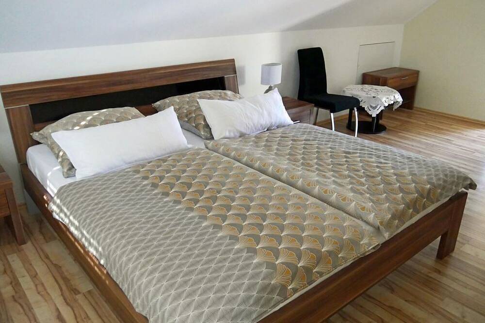 Ganze Wohnung, Ferienwohnung Eva Hauser - Ferienwohnung in Serrig, Landkreis Trier-Saarburg