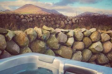 Log Cabin for 2 People in County Down, Ulster, Photo 4