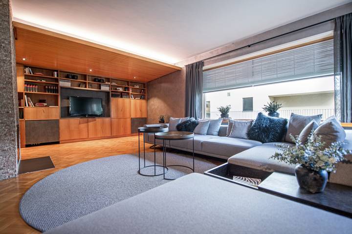 Villa für 10 Personen, mit Balkon und Whirlpool sowie Terrasse und Garten in St. Ulrich in Gröden