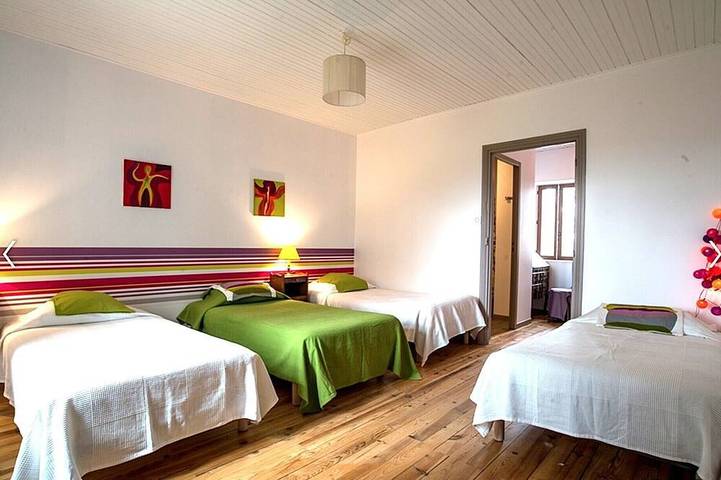 Location de vacances pour 15 personnes, avec jardin et terrasse à Charensat - 3