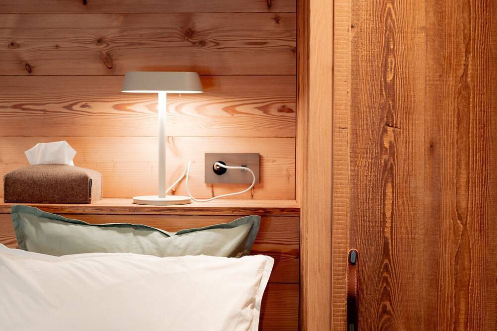 Authentic chalet near Val d'Isère with jacuzzi and breathtaking views in Sainte-Foy-Tarentaise, Albertville region