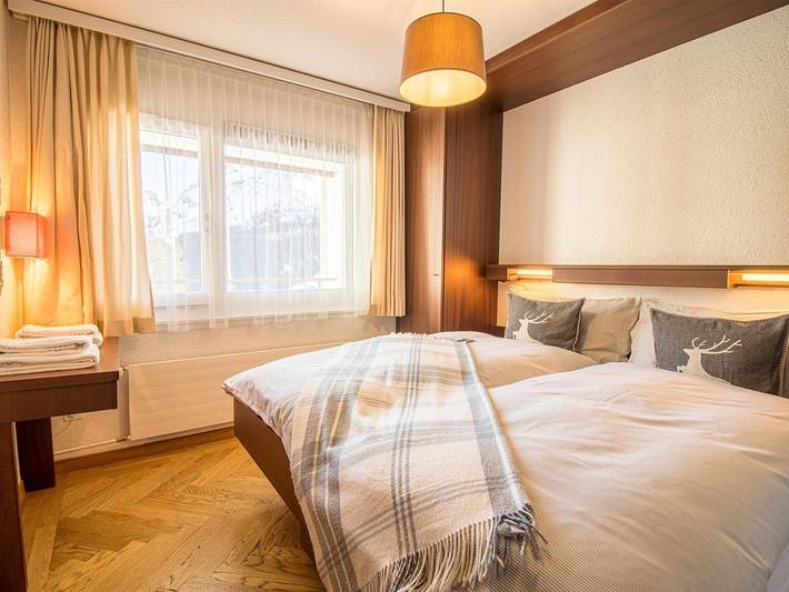 Ferienwohnung für 4 Personen, mit Pool und Garten sowie Balkon in Arosa - 3