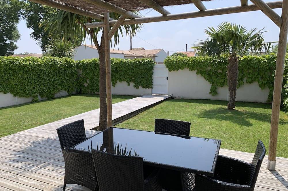 At the foot of the Ile d'Oléron bridge quiet villa not overlooked private parking in Bourcefranc-le-Chapus, Côte de Beauté