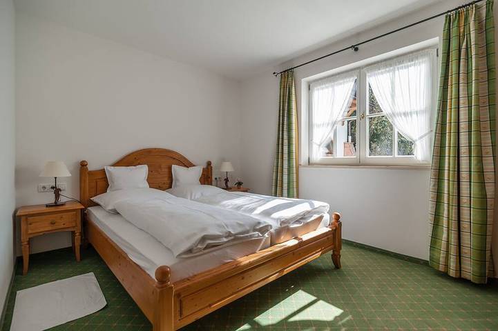 Ferienwohnung für 9 Personen, mit Terrasse und Garten in Garmisch-Partenkirchen