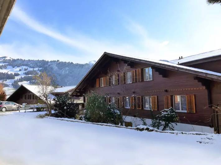 Ferienwohnung für 6 Personen, mit Balkon in Zweisimmen