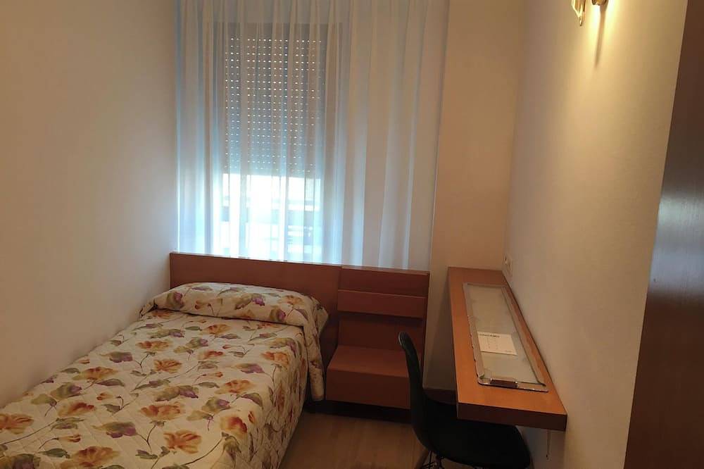 Apartamento entero, Homerez - Apartamento en Terrassa, piscina in Tarrasa, Interior de Barcelona