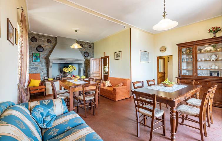 Amplio apartamento con jardín y aparcamiento - 1,5 km de Torreone in Cortona, Provincia de Arezzo