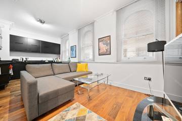 Vacation Rental for 4 Guests in Downtown, London, Picture 4