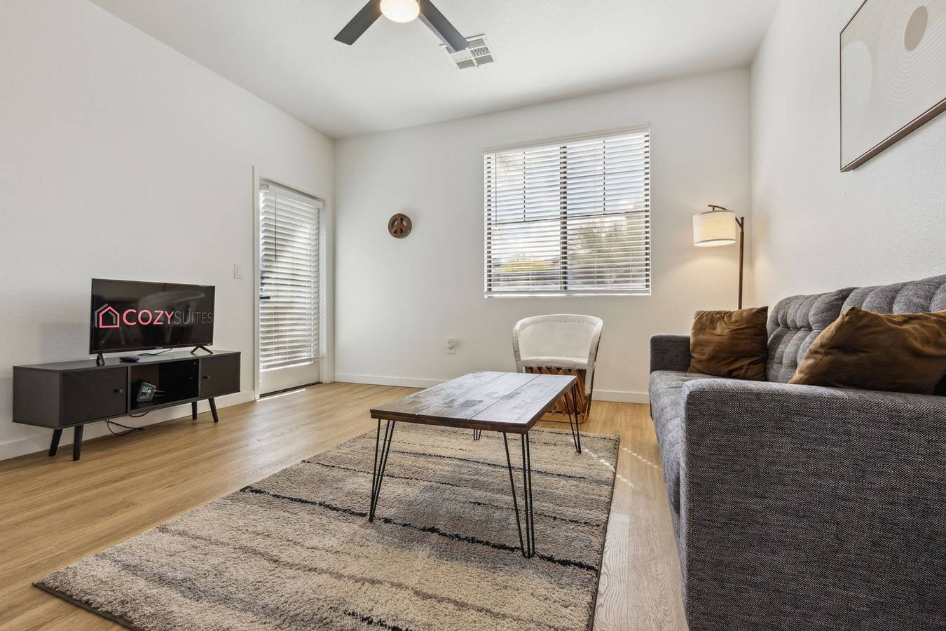 Ganze Wohnung, Cozysuites Glendale by the stadium with pool in Glendale, Maricopa County