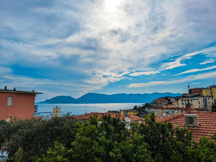 Ferienhaus für 3 Personen, mit Balkon und Terrasse sowie Garten und Ausblick