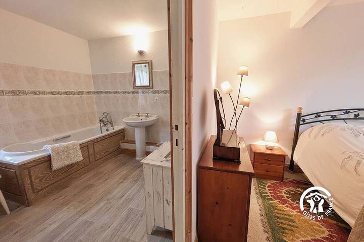 Charmantes Landhaus, 5 Pers, Wifi, Kamin in Ruillé-le-Gravelais, Mayenne